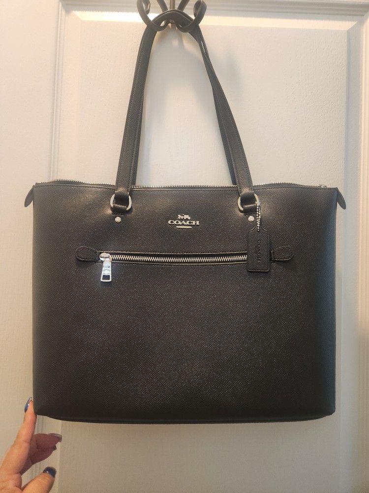 Coach Purse Black And Silver