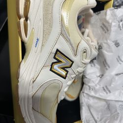 New Balance Sneakers 