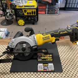 DEWALT Atomic 20-Volt Maximum Lithium-Ion Cordless Brushless 4-1/2 in. Circular Saw (Tool Only) 
