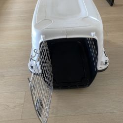 Large Petmate Pet Carrier