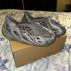 Adidas Yeezy Foam Runner “MX Granite” (Size 10)