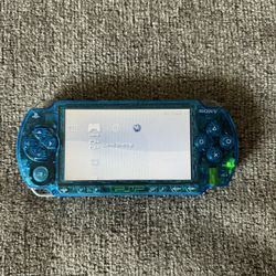 PSP 1000 With Over 2000 Games! 