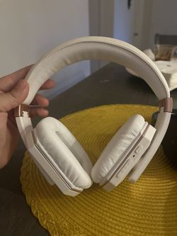 Ghostek Bluetooth headphones