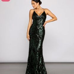 FORMAL DRESS**NEVER Worn**