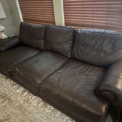 Super comfy deep leather couches