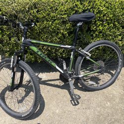 Trek 3500 Mountain Bike 