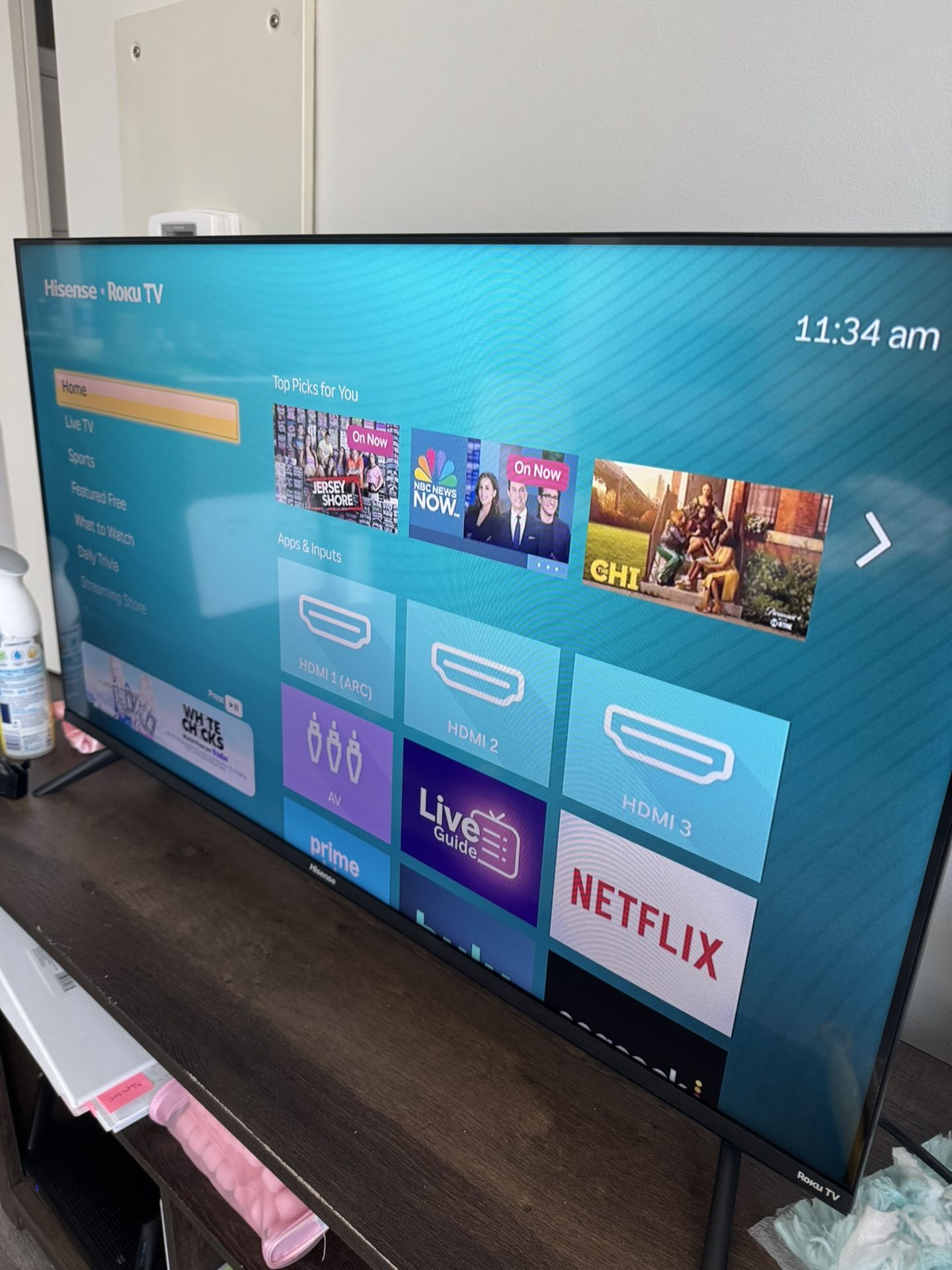 ROKU tv And Tv Console Bundle