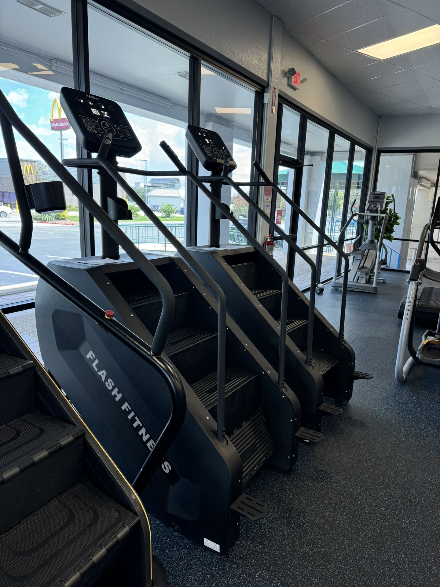 Flash X2 Stair Stepper New In Box β
π¦ Stair Stepper Stair Climber Stair MΓ‘ster Gym Equipment Cardio