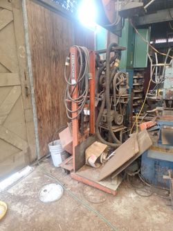 Shoplifter Manual Hydraulic Lift