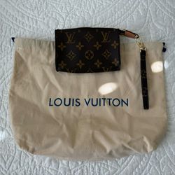 Louis Vuitton Wristlet