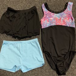 Danskin Freestyle girls size 10/12 dance or gymnastics leotard with shorts and skirt 