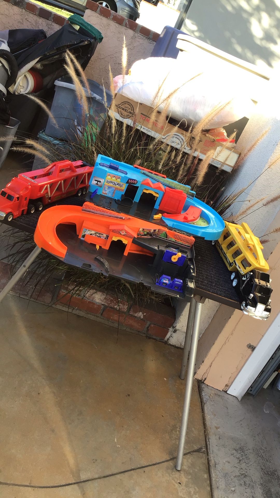 Vintage Collectible Hot Wheels Cargo Carrier Toy Trucks And Service Station