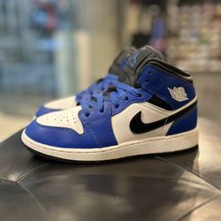 Air Jordan 1 Mid Game Royal Size 4.5y Gradeschool Shoes