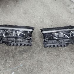 Headlights 2021 - 2024 JEEP GRAND CHEROKEE 8 Pins Full LED