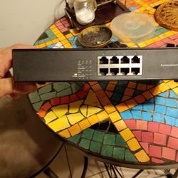 Router Up To Eight Computers With Ethernet Ports No Wi-Fi Works Excellent