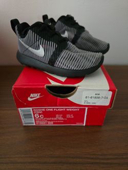 Nike Roshe One Flight Weight Size 6c