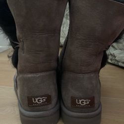 Ugg Size 8 (almost new)