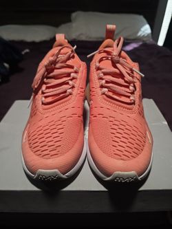 Women's Nike Air 270