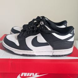 Nike Dunk Low (Panda) size 5.5Y