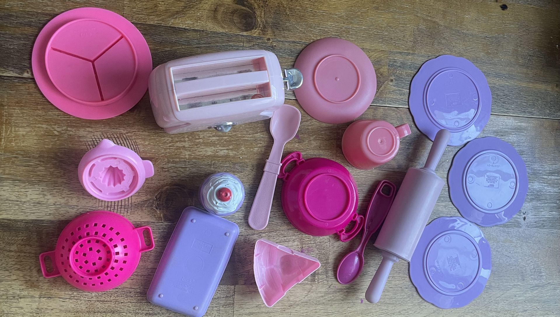 Girls 16 pc kitchen accessories