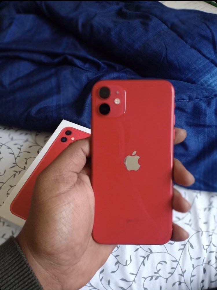 iPhone 11 Red 64 GB