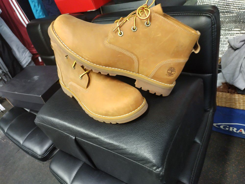 Timberland Boots ..... Size 10.5  Available Only..... Authentic Not Imitacion 