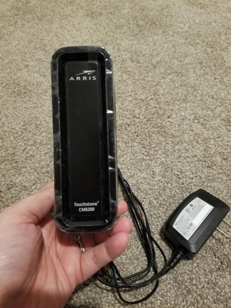 DOCSIS 3.1 Arris CM8200 Modem