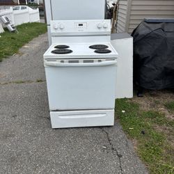 Stove And Fridge 