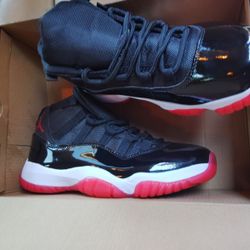 Bred 11s Size 8 