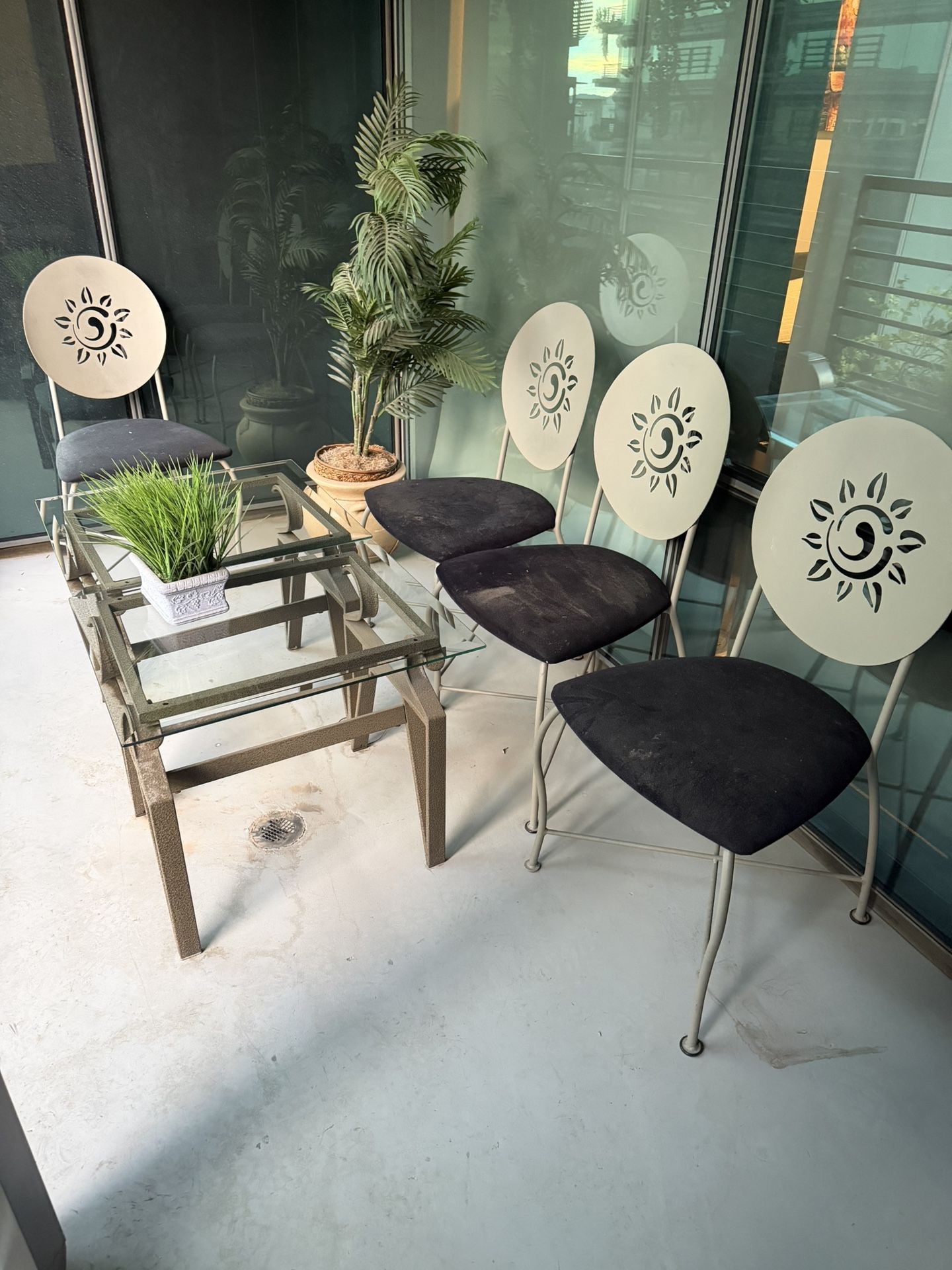 Patio Chairs and End Tables