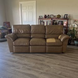 Free Lazy Boy Couch With Reclining Seats