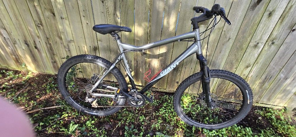 22" Giant Mountain Bike.