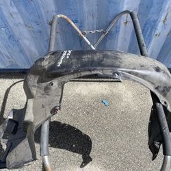 2016,2017,2018,2019,2020,2021,2022,2023 Toyota Tacoma Front Right Side Fender Liner