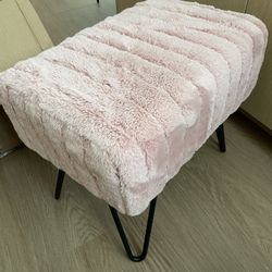 Faux fur Ottoman 