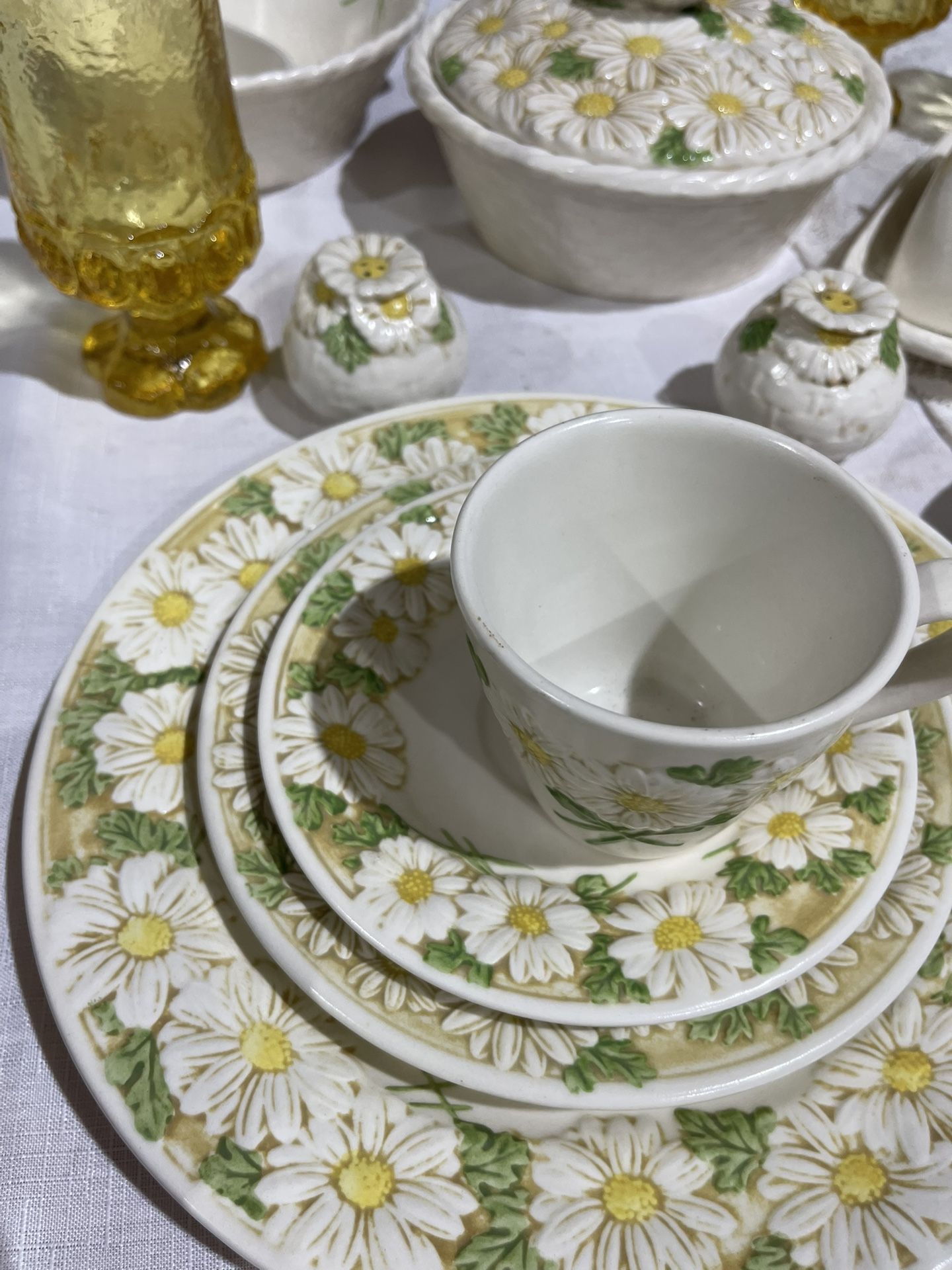 METLOX Vernonware “Daisy” Poppy Trail