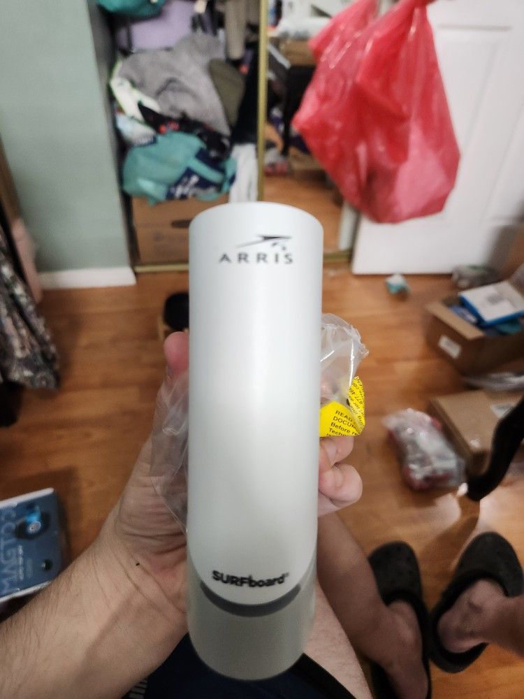 📡 **Arris SURFboard S33 v3 DOCSIS 3.1 Multi-Gigabit Cable Modem**  