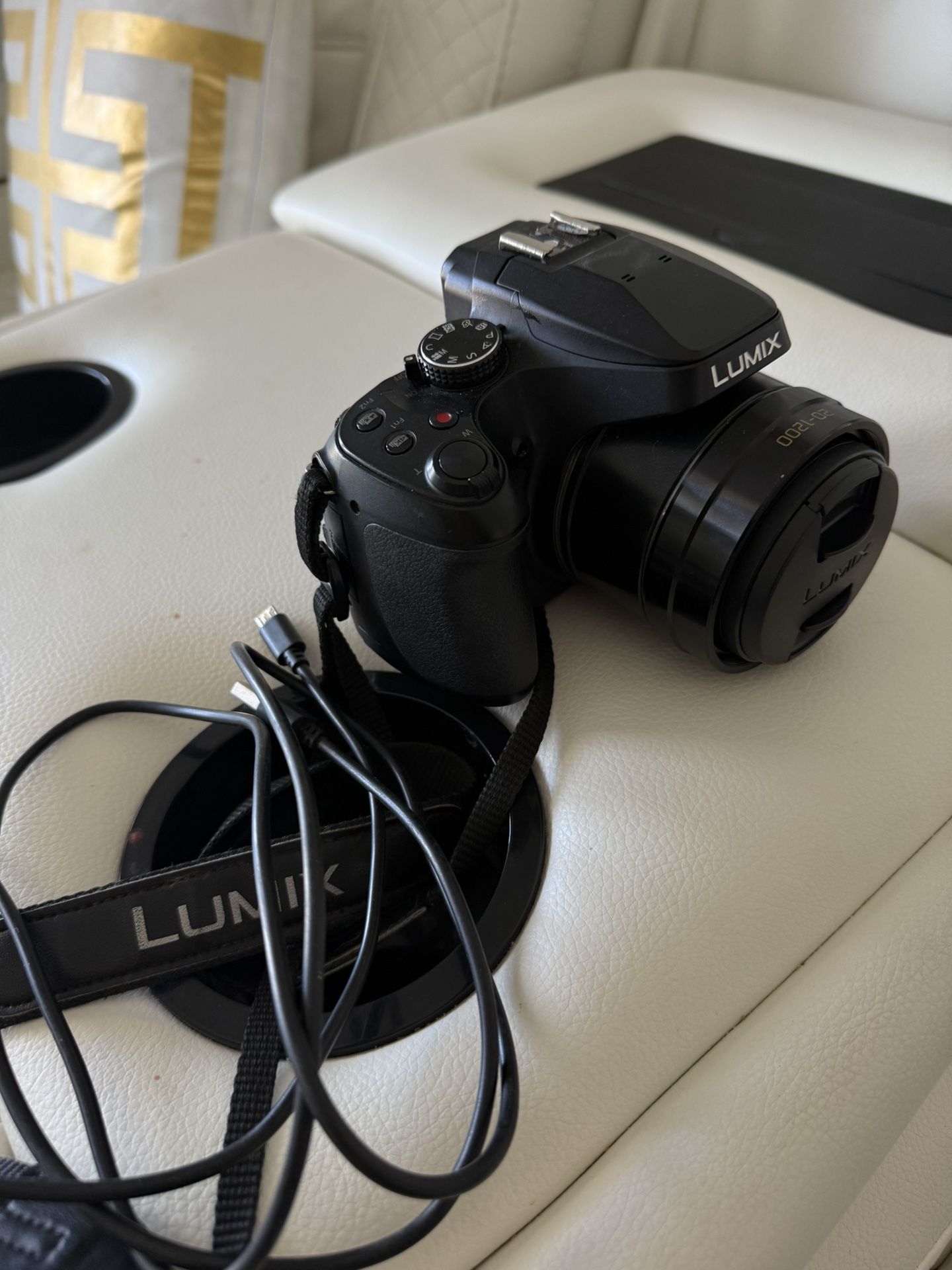 Panasonic LUMIX FZ80 Digital Camera with 20 1200mm Lens DC FZ80P K