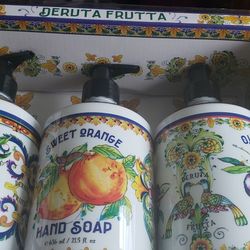 3 BOTTLES OF HAND SOAP WITH I DISPRENDER  BOTTLE .FRUIT SCENTS