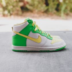 Nike Dunk High White Lemon Chiffon Size 8.5