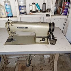  Sewing  Machine