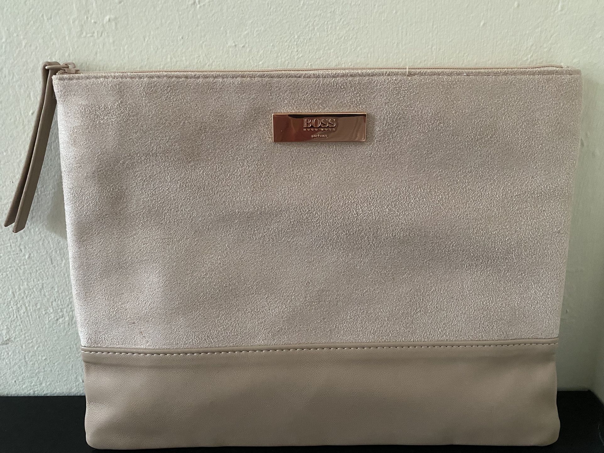 HUGO BOSS New Leather Velvet