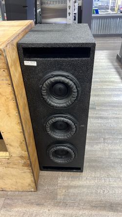 Triple Subwoofer Speaker Cabinet