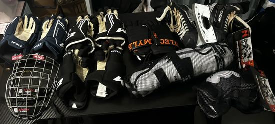  Ice & Roller Hockey Gear 