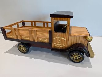 Vintage Ghirardelli Wooden Delivery Truck Coin Bank Chocolate Display