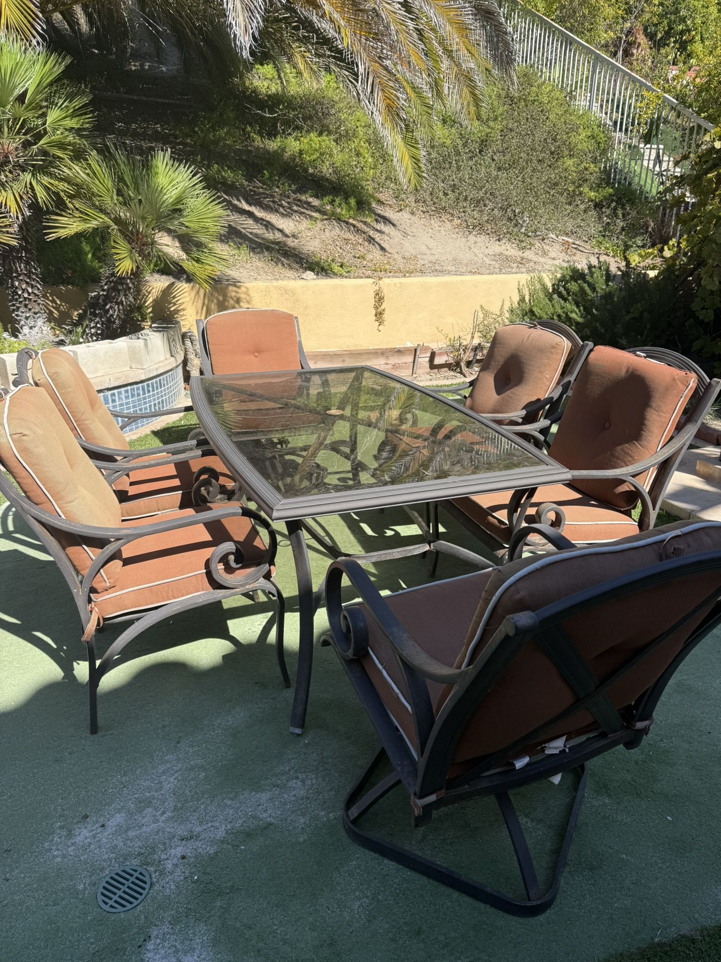 Patio Table + 6 Chairs