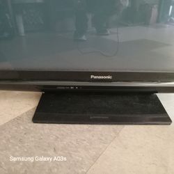 42^ Panasonic Tv
