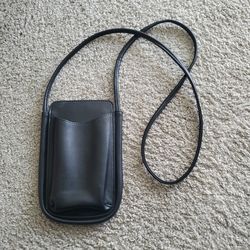 Charlotte Phone Cross Body by Shiraleah