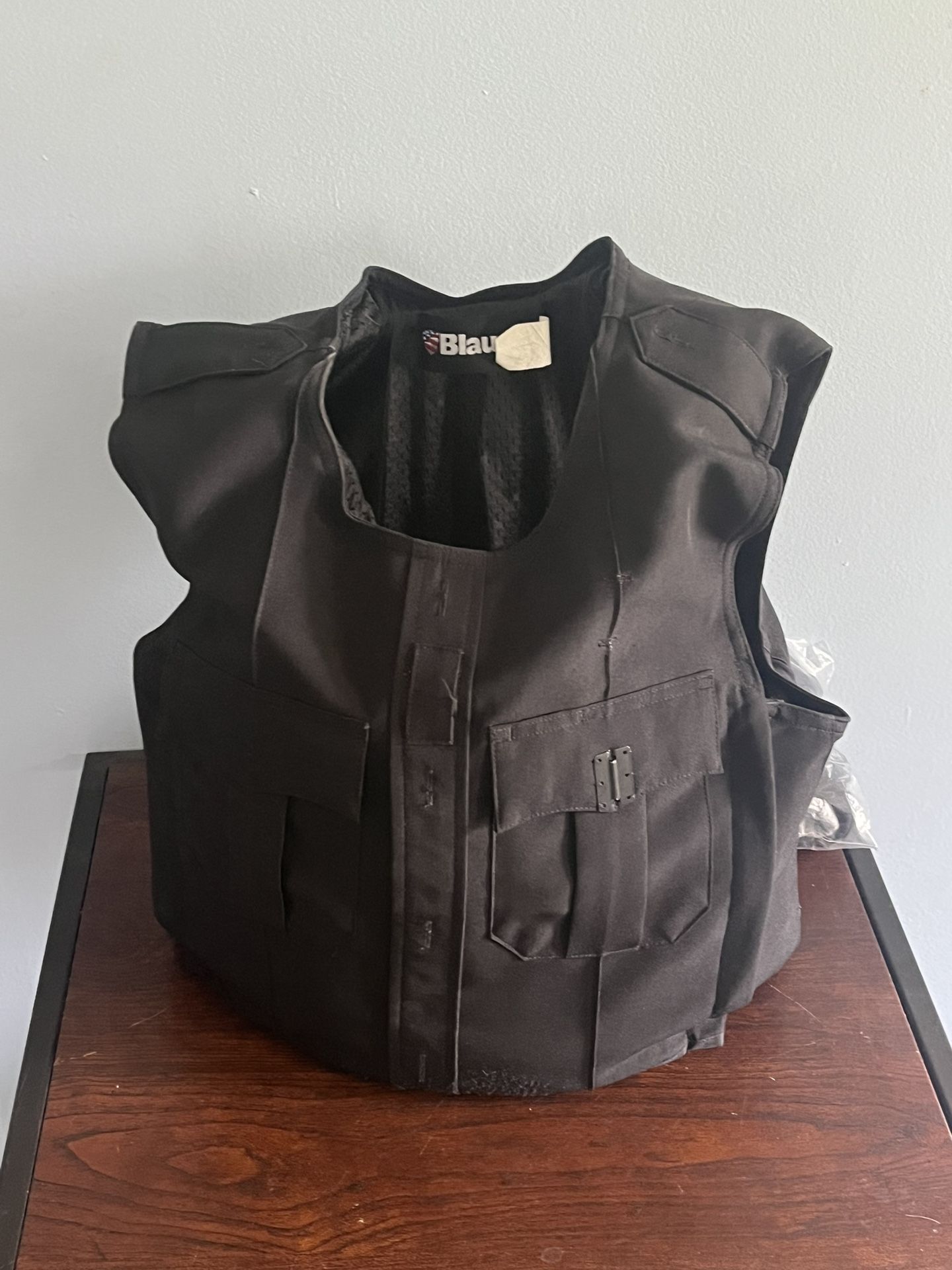 Blauer Uniform Carrier