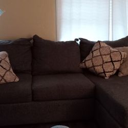 Grey Broyhill L Shaped Couch.