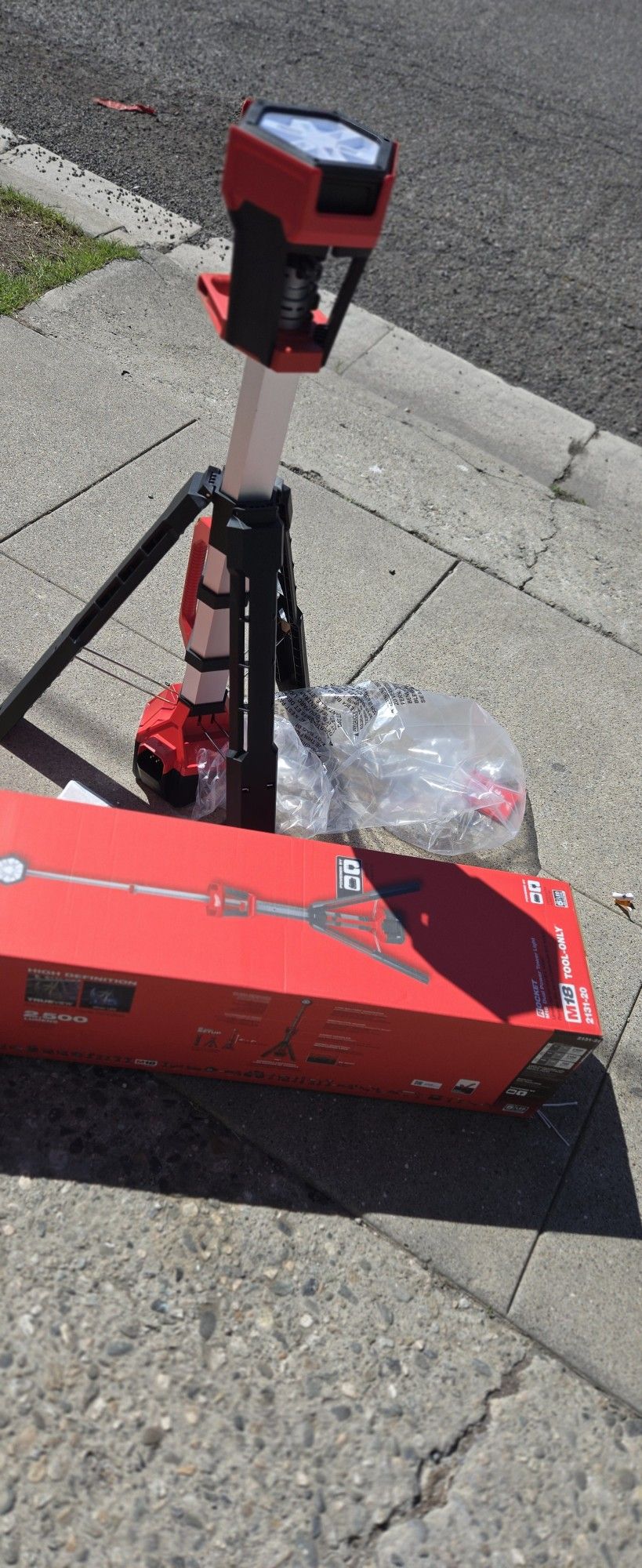 Milwokee Tower Light 3000 Luminer Tool Only